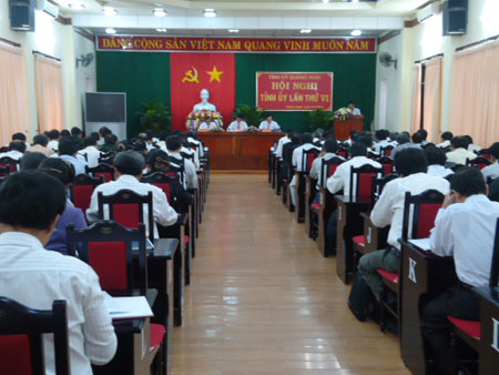 Quảng Ngãi Tiếp tục đẩy mạnh việc học tập và làm theo tấm gương đạo đức Hồ Chí Minh