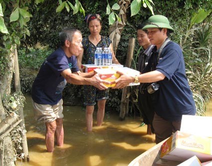 Góp phần mang lại cuộc sống bình yên cho người dân vùng rốn lũ