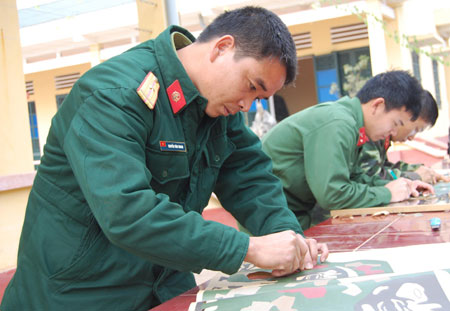 Học tập và làm theo tấm gương đạo đức Hồ Chí Minh ở Quân khu 1 Chống bệnh hình thức Bài 3