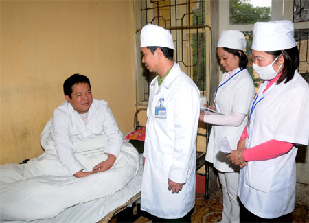 Học tập và làm theo tấm gương đạo đức Hồ Chí Minh ở Quân khu 1 Bền bỉ “làm theo” thực chất Bài 4