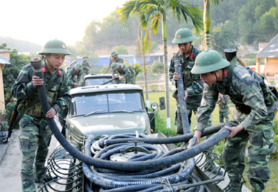 Học tập và làm theo tấm gương đạo đức Hồ Chí Minh ở Quân khu 1 Động lực làm nên tập thể mạnh Bài 2