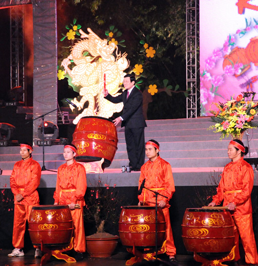 Xuân quê hương 2012 - Ấm áp tình đất nước