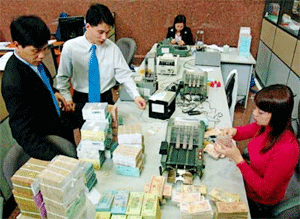 Local banks to march to overseas markets