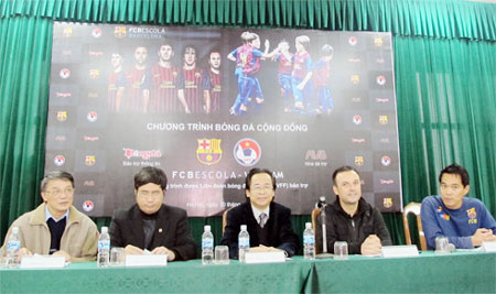 Barcelona FC opens football for society program in Vietnam