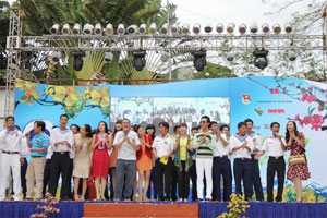 HCM City artists record Tet album for soldiers