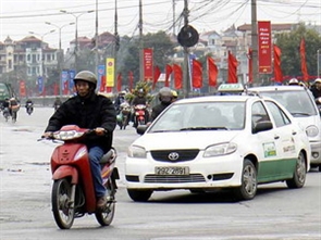 Ba ngày Tết xử lý gần 1 400 vụ vi phạm giao thông
