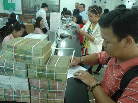 Quý I 2012 Có thể hợp nhất khoảng 5 - 8 ngân hàng thương mại