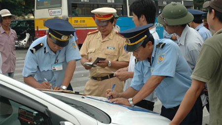 5 12 doanh nghiệp taxi không có giấy phép đúng quy định
