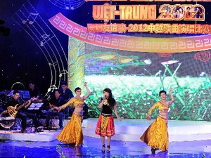 Finale du concours de chant d amitié Vietnam-Chine à Hanoi