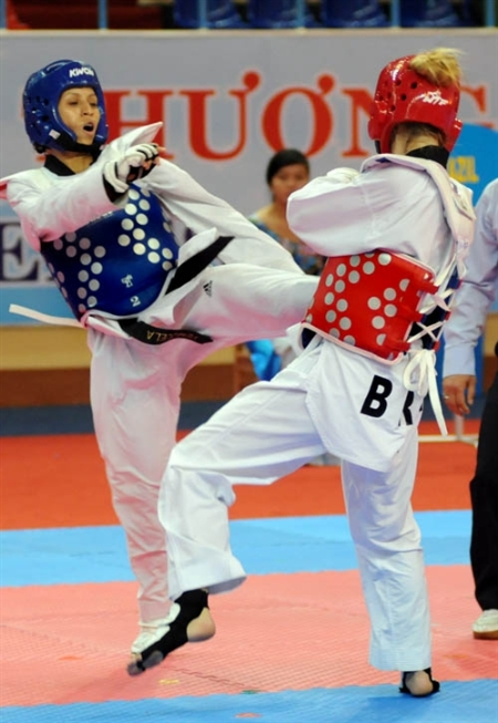 Vietnamese soldiers warm up World Military Taekwondo Championship