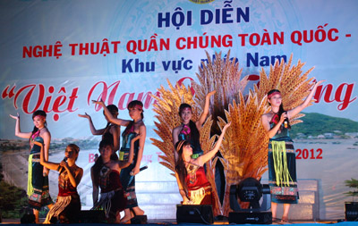 Hội diễn nghệ thuật quần chúng khu vực phía Nam