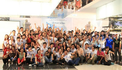 10万人共同参加“大家一起高歌”活动