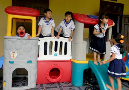 Học sinh tiểu học và trung học cơ sở thi viết “Giấc mơ của em”