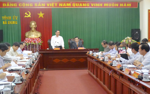 Đồng chí Lê Hồng Anh làm việc với Ban Thường vụ Tỉnh ủy Hà Giang