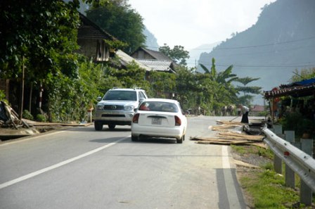 Bộ Giao thông Vận tải phối hợp với tỉnh Điện Biên tháo gỡ “nút cổ chai” trên tuyến Quốc lộ 279