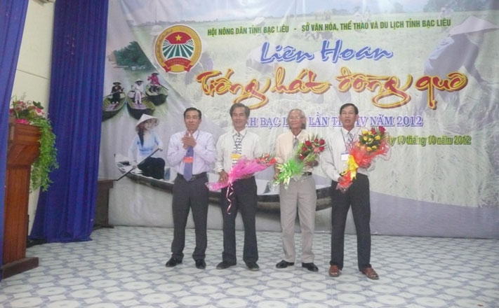 Bạc Liêu Liên hoan “Tiếng hát đồng quê” lần thứ IV năm 2012