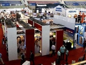 Contracts worth 12 8 mln USD signed at Vietbuild