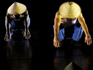 Khác biệt từ múa hip hop đương đại “Same same”