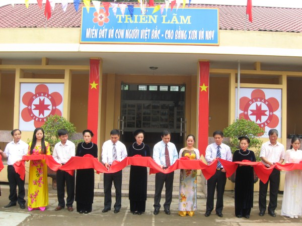 Exposition photographique La terre, l homme du Viet Bac Cao Bang d antan et d aujourd hui