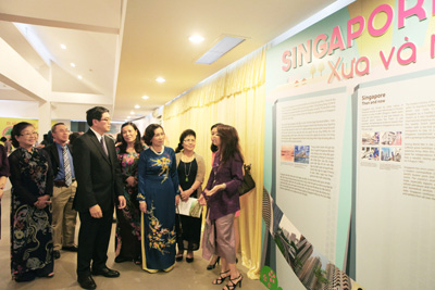 Une exposition sur Singapour à Hanoi