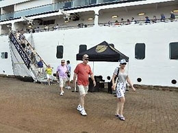 Number of foreign tourists to Hue, Haiphong rises sharply