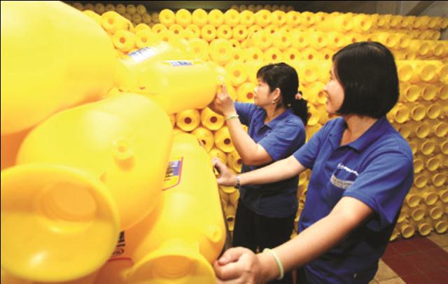 Import tariff on plastic commodities raised to 5 percent
