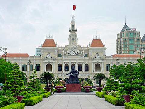 More than 2 7 million foreign tourists to HCM City