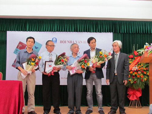 Trao Giải thưởng Hội Nhà văn Hà Nội năm 2012