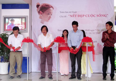 “The Beauty of Life” exhibition opens in HCMC