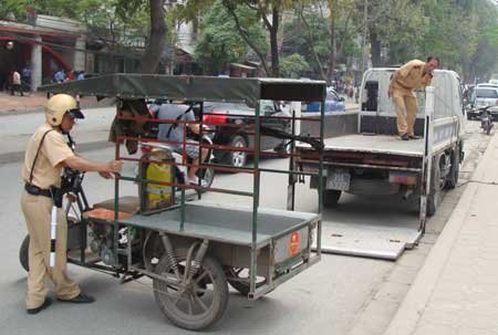 Hà Nội Kiên quyết xử lý các trường hợp xe ba bánh tự chế giả danh thương binh