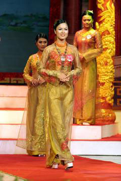 通过实物和图片展览会开发红河文明