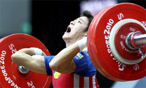 Weightlifter wins 3 golds at Asian Champs