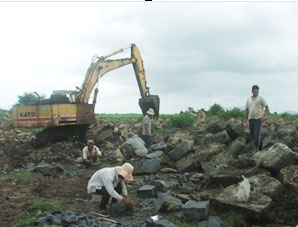 Sơn Hòa Phú Yên  “Nóng” nạn khai thác đá trái phép