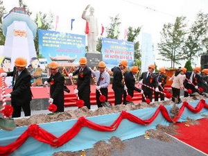 Hơn 1 000 tỷ đồng đưa điện lưới ra huyện đảo Cô Tô