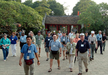 More than 6 03 million foreigners visit Vietnam in 11 months