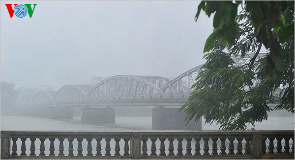 Innermost feelings of Hue in the rain