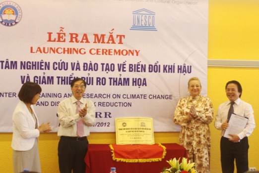 Thành lập Trung tâm nghiên cứu và đào tạo về biến đổi khí hậu