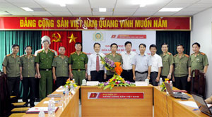 Giao lưu trực tuyến với lãnh đạo Bộ Công an