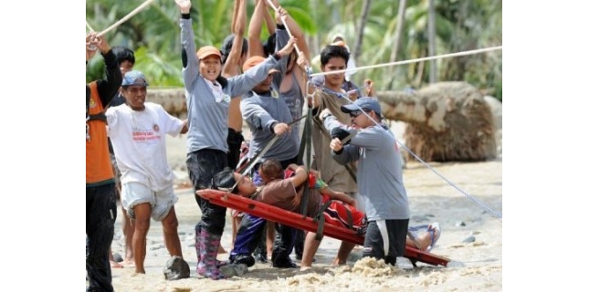 Philippines le typhon Bopha fait près de 500 morts et des centaines de disparus