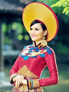 Diem Huong among the Top 20 faces of Miss Universe 2012