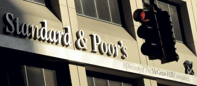 Standard  Poor s place la Grèce en défaut de paiement partiel
