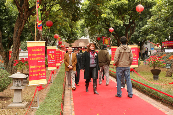 Festival Asie-Pacifique une opportunité pour la poésie vietnamienne