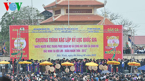 3,500 singers join Quan Ho folk singing contest