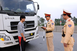 Phòng Cảnh sát giao thông tỉnh Hà Nam Điểm sáng trong công tác bảo đảm trật tự an toàn giao thông