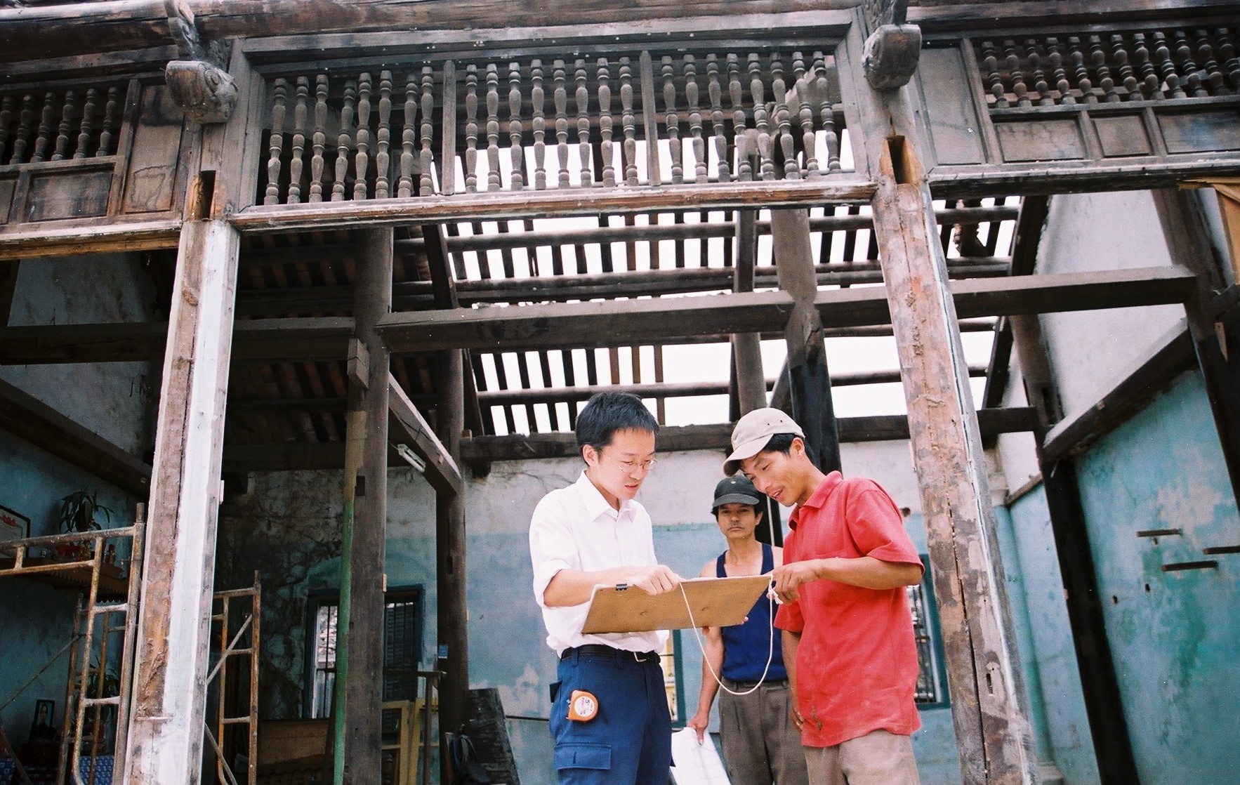 Người phải lòng kiến trúc cổ Việt Nam
