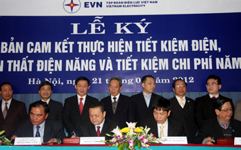 EVN cam kết tiết kiệm hơn 1 800 tỷ đồng chi phí sản xuất kinh doanh