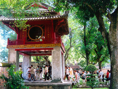 Vietnam takes part in tourism fair in Belgium