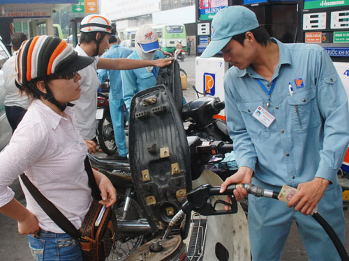 Petroleum import tax slashed to 0 percent
