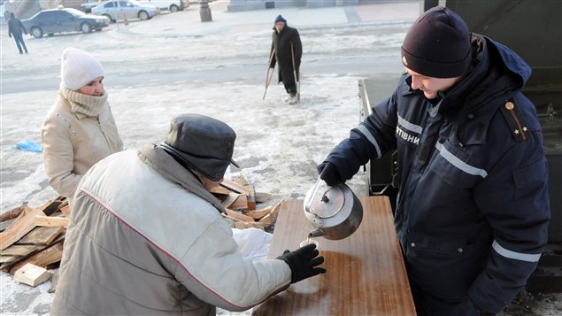 Le froid tue 300 personnes en Europe et paralyse le continent