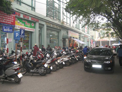 Hà Nội chính thức thu hồi giấy phép trông giữ xe tại 262 tuyến phố